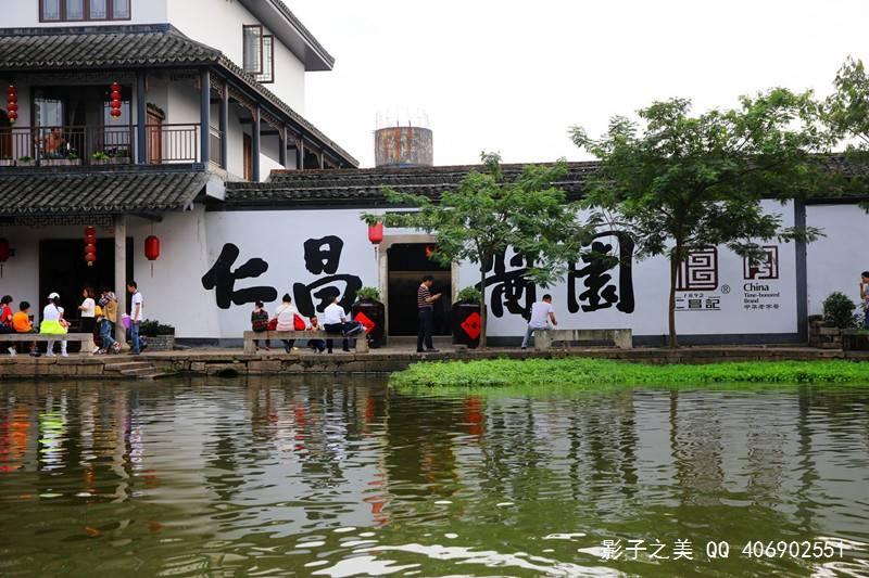 逃出灰绿房